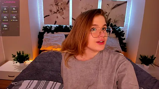 SophieMurrr online show from December 2, 2025, 3:36 pm