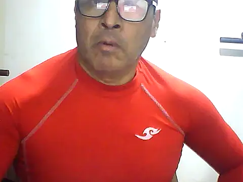 Snapshot of sexigym35 chatting on October 31, 2025, 2:30 am sexigym35 online show from October 31, 2025, 2:30 am