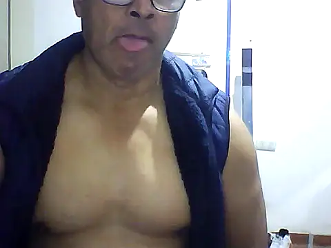 Snapshot of sexigym35 chatting on October 11, 2025, 10:44 pm sexigym35 online show from October 11, 2025, 10:44 pm