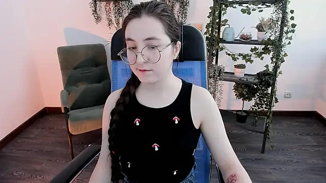 Snapshot of VirtuallVoyant chatting on February 12, 2026, 7:41 am VirtuallVoyant online show from February 12, 2026, 7:41 am