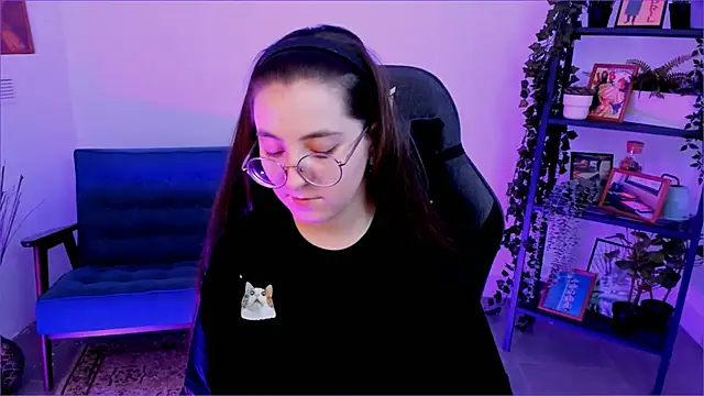 VirtuallVoyant online show from October 1, 2025, 4:28 am