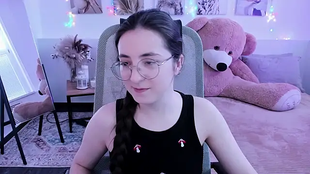 Snapshot of VirtuallVoyant chatting on February 21, 2026, 6:59 am VirtuallVoyant online show from February 21, 2026, 6:59 am