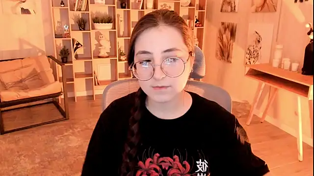 VirtuallVoyant online show from September 29, 2025, 4:41 am