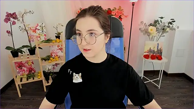 VirtuallVoyant online show from January 6, 2026, 7:01 am