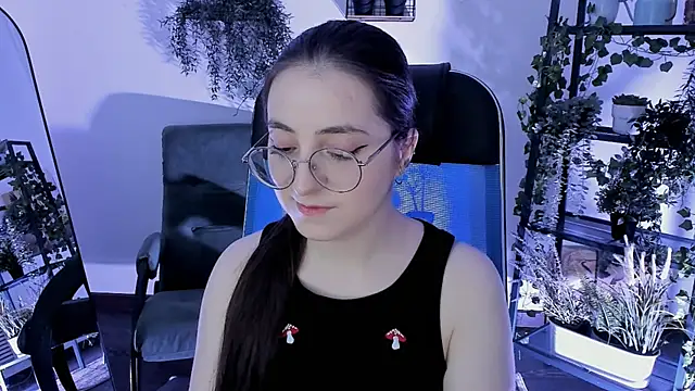 VirtuallVoyant online show from April 14, 2026, 7:19 pm