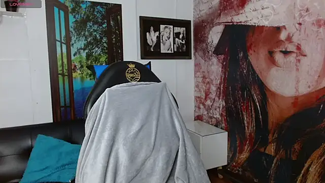 Snapshot of gigi_gilt_ chatting on October 17, 2025, 4:27 am gigi gilt online show from October 17, 2025, 4:27 am