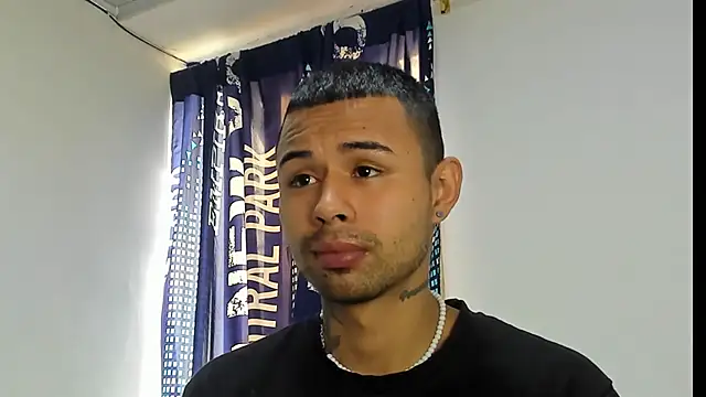  Logan Colton  online show from November 20, 2025, 5:57 pm