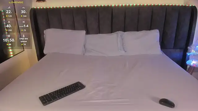 Sophie Smith19  online show from December 17, 2025, 4:12 pm