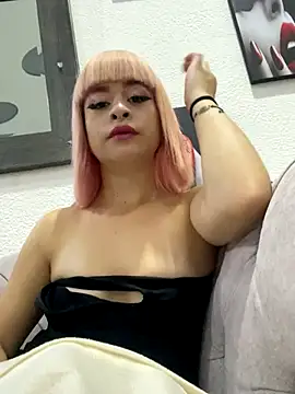 Snapshot of Venuss1_ chatting on October 5, 2025, 2:35 am Venuss1 online show from October 5, 2025, 2:35 am