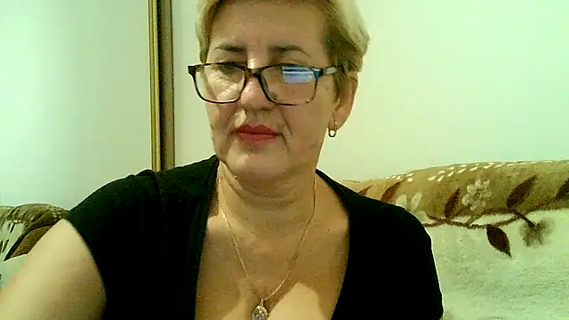 Dana4921 online show from October 31, 2025, 5:53 pm