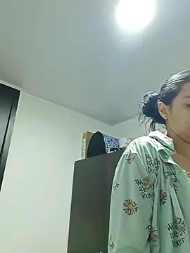 Snapshot of kim_lebanon chatting on September 17, 2025, 6:15 am kim lebanon online show from September 17, 2025, 6:15 am