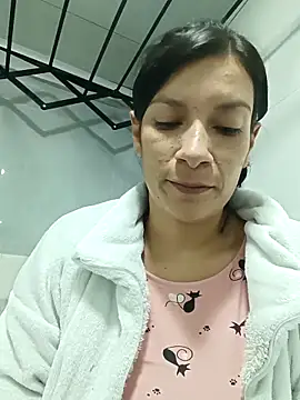 Snapshot of kim_lebanon chatting on October 1, 2025, 3:22 am kim lebanon online show from October 1, 2025, 3:22 am