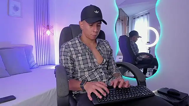 j deex online show from October 16, 2025, 3:09 pm