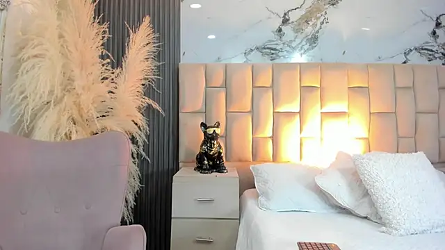 Snapshot of cloesummerr_ chatting on February 14, 2026, 12:38 pm cloesummerr online show from February 14, 2026, 12:38 pm