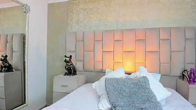 Snapshot of cloesummerr_ chatting on November 28, 2025, 2:06 pm cloesummerr online show from November 28, 2025, 2:06 pm