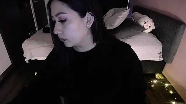 Mia 1120 online show from January 13, 2026, 7:51 pm