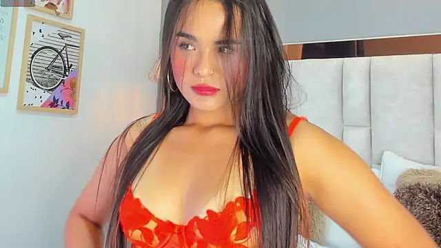 Roxanne Hale online show from September 11, 2025, 2:39 pm
