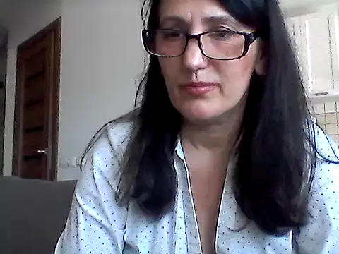 Elena48324 online show from April 3, 2026, 10:43 am