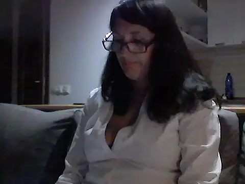 Elena48324 online show from September 16, 2025, 5:47 pm