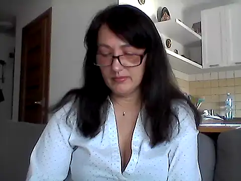 Elena48324 online show from May 31, 2026, 7:14 am