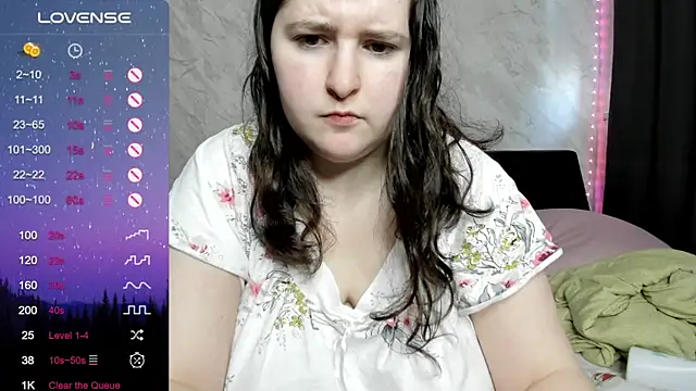 Snapshot of alice_allens chatting on October 1, 2025, 12:20 pm alice allens online show from October 1, 2025, 12:20 pm