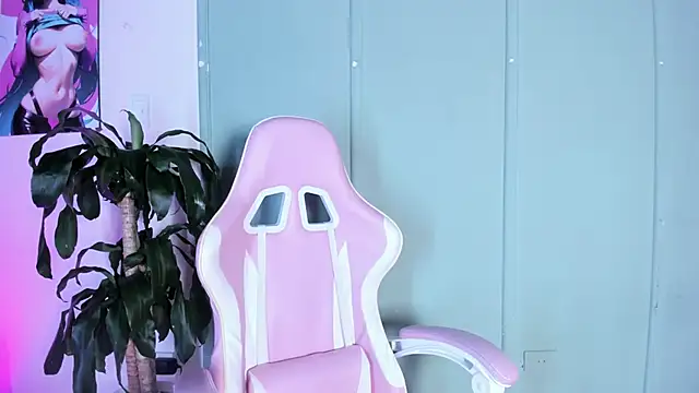 Snapshot of Zafiro__Brown chatting on September 25, 2025, 12:00 pm Zafiro Brown online show from September 25, 2025, 12:00 pm