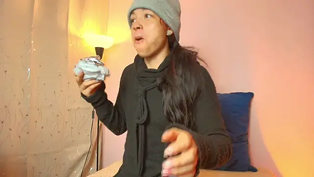 Dafne Mel online show from February 9, 2026, 2:15 pm