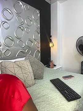 Skylar Smith  online show from February 10, 2026, 11:53 am