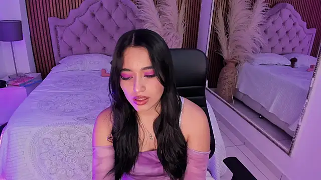 Starbutterflyy  online show from February 8, 2026, 5:16 am