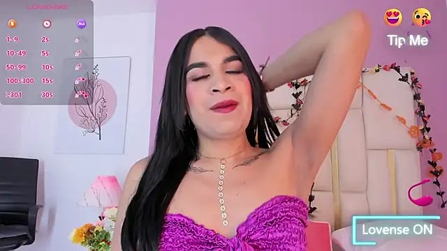 Snapshot of Silvana-Castro chatting on October 10, 2025, 11:55 am Silvana-Castro online show from October 10, 2025, 11:55 am