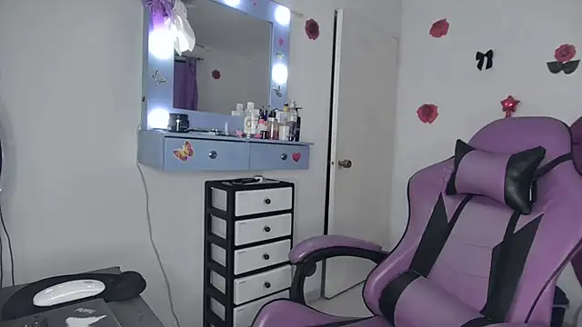soffy rosses online show from June 3, 2026, 2:23 am