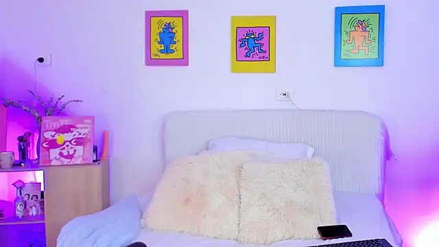 AprilAddams  online show from October 14, 2025, 9:15 pm