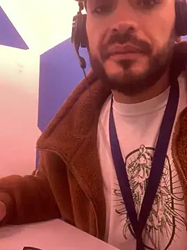 malek xarx  online show from January 10, 2026, 1:28 pm