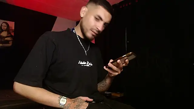 malek xarx  online show from October 24, 2025, 2:10 am