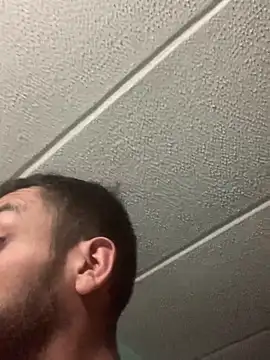 malek xarx  online show from October 13, 2025, 1:07 am