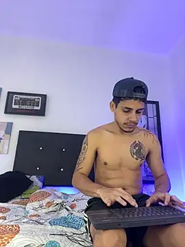 Snapshot of Luke_Stone chatting on October 15, 2025, 7:00 pm Luke Stone online show from October 15, 2025, 7:00 pm