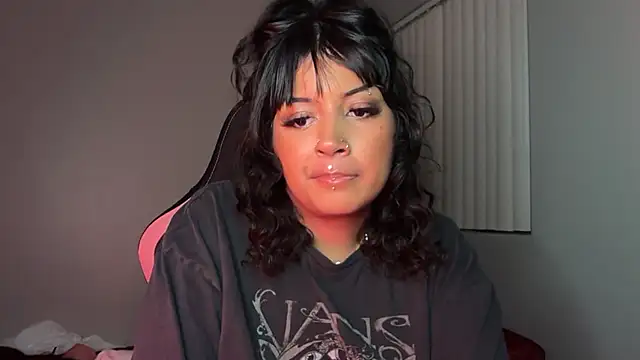 pressuremami online show from September 16, 2025, 4:13 am