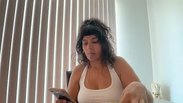 pressuremami online show from October 20, 2025, 7:14 pm