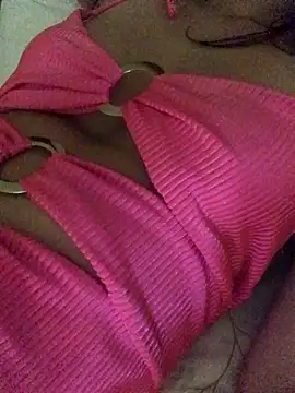 agusttt2667 online show from January 12, 2026, 4:41 am