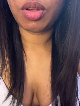 tamil Aarathi online show from April 16, 2026, 9:39 pm