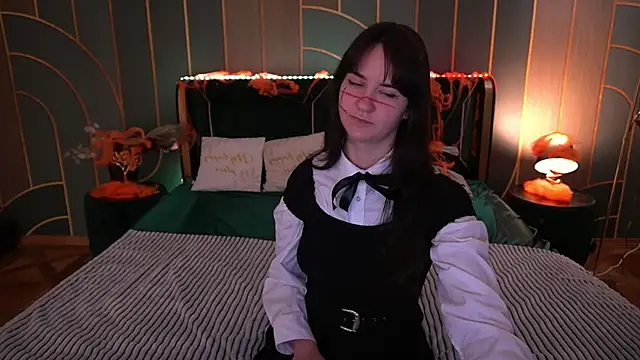 Snapshot of BerryDiva chatting on October 23, 2025, 7:56 pm BerryDiva online show from October 23, 2025, 7:56 pm