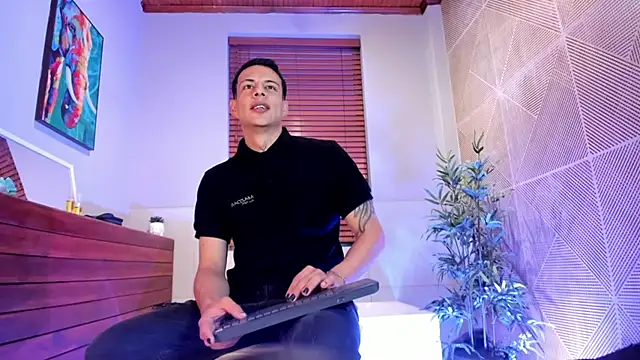 Snapshot of Dustin_Sonne chatting on October 11, 2025, 3:40 am Dustin Sonne online show from October 11, 2025, 3:40 am