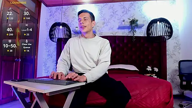 Snapshot of Dustin_Sonne chatting on September 26, 2025, 3:46 am Dustin Sonne online show from September 26, 2025, 3:46 am