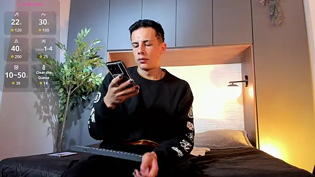 Snapshot of Dustin_Sonne chatting on October 10, 2025, 3:40 am Dustin Sonne online show from October 10, 2025, 3:40 am