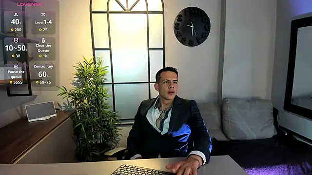 Snapshot of Dustin_Sonne chatting on October 31, 2025, 3:47 am Dustin Sonne online show from October 31, 2025, 3:47 am