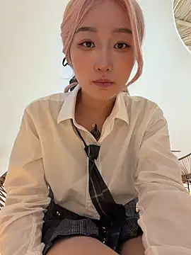 Snapshot of winter11 chatting on October 5, 2025, 1:51 am winter11 online show from October 5, 2025, 1:51 am