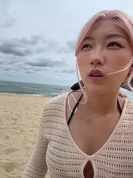 Snapshot of winter11 chatting on September 19, 2025, 2:15 am winter11 online show from September 19, 2025, 2:15 am