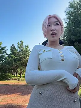 Snapshot of winter11 chatting on October 8, 2025, 6:26 am winter11 online show from October 8, 2025, 6:26 am