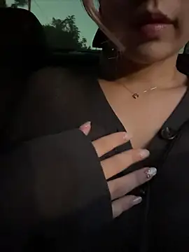 Snapshot of winter11 chatting on September 14, 2025, 9:53 am winter11 online show from September 14, 2025, 9:53 am