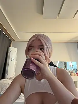 Snapshot of winter11 chatting on October 26, 2025, 2:50 pm winter11 online show from October 26, 2025, 2:50 pm